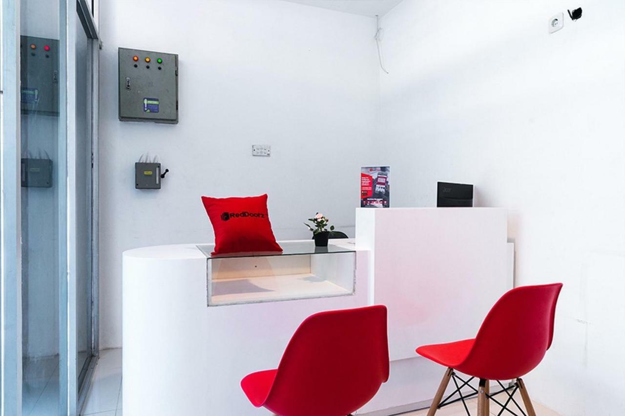 Reddoorz Near Seasons City Mall Cakarta Dış mekan fotoğraf