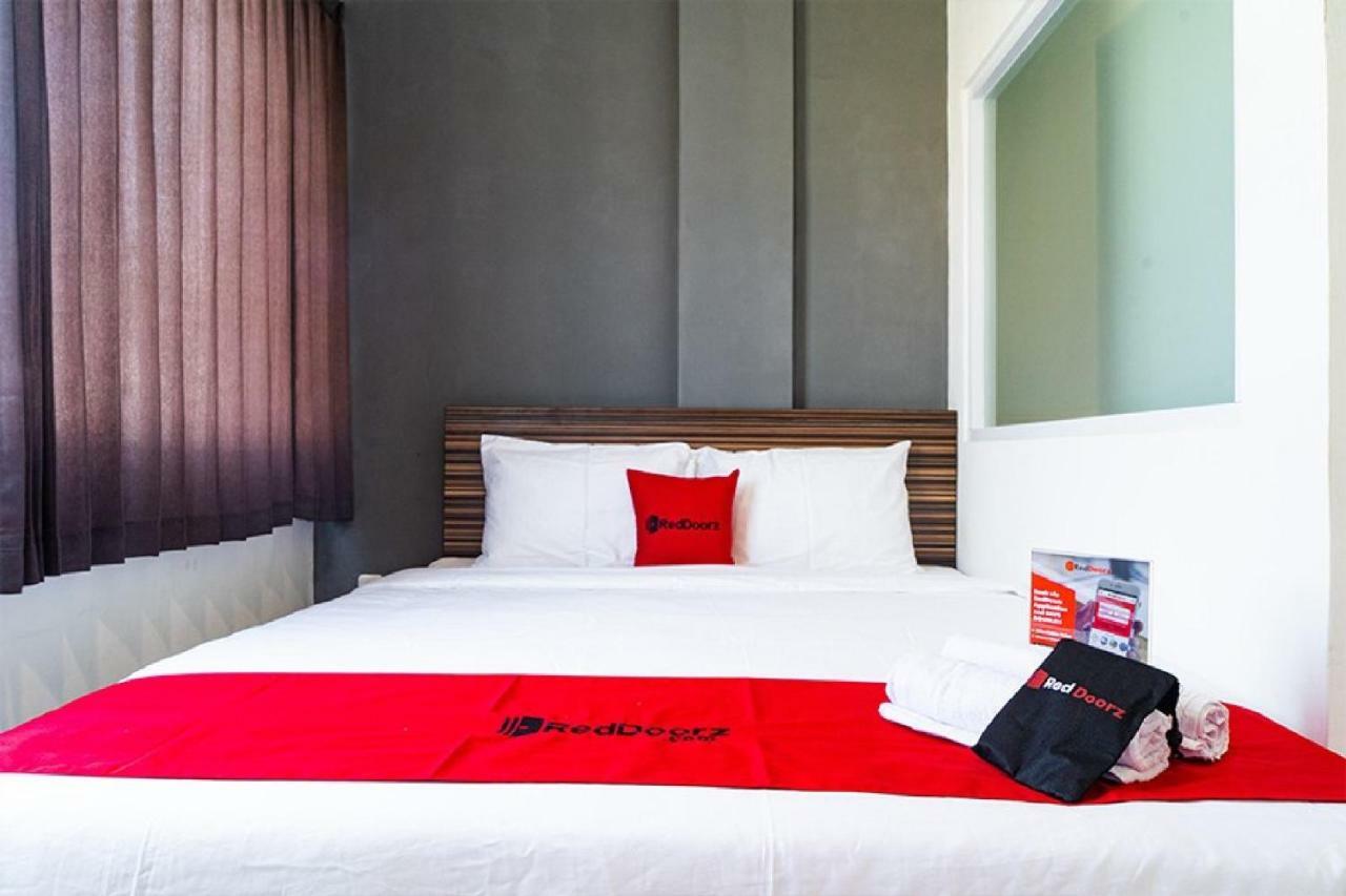 Reddoorz Near Seasons City Mall Cakarta Dış mekan fotoğraf