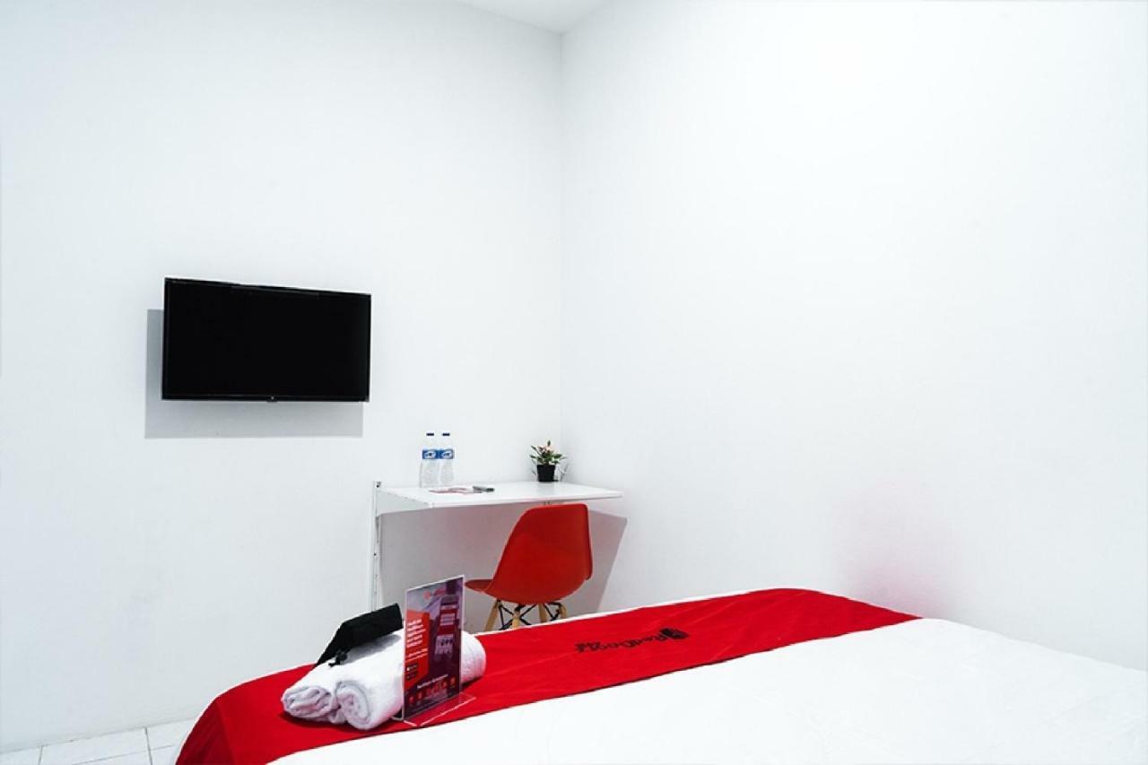 Reddoorz Near Seasons City Mall Cakarta Dış mekan fotoğraf